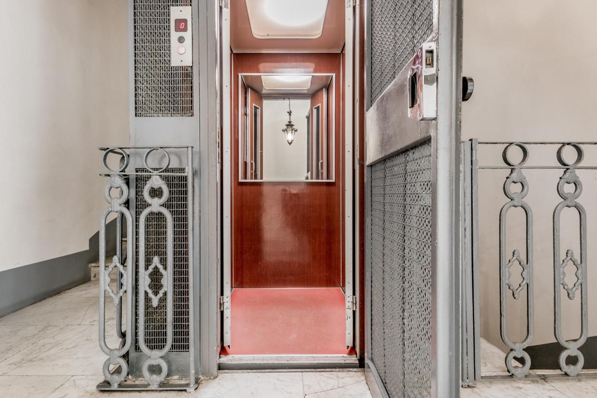 Attico Nel Cuore Di Roma Con Box Privato Per Auto מראה חיצוני תמונה