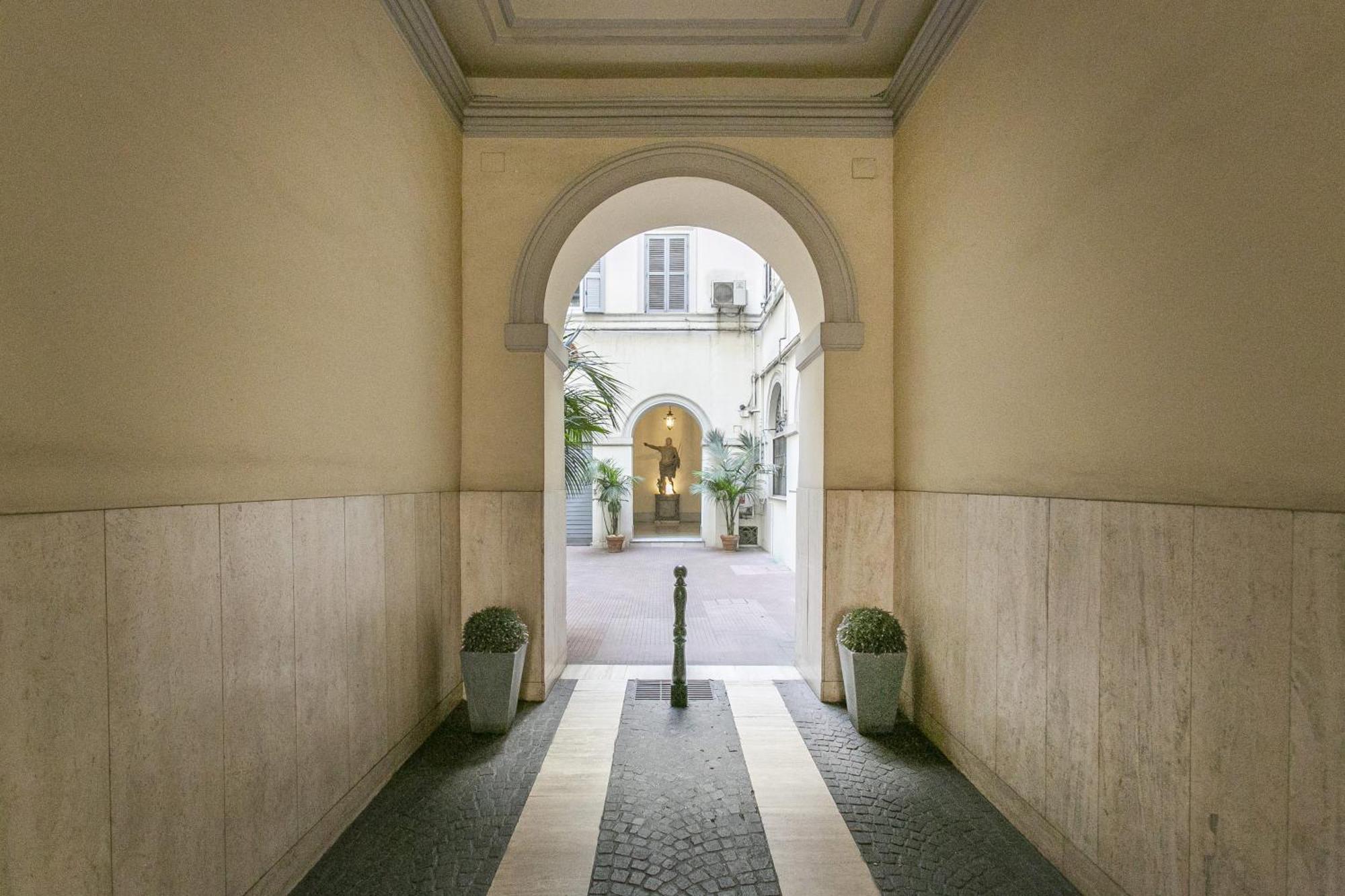 Attico Nel Cuore Di Roma Con Box Privato Per Auto מראה חיצוני תמונה